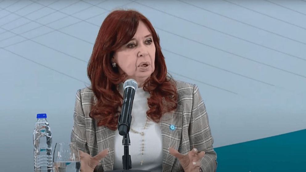 Cristina Kirchner le dedicó un mensaje al peronismo en el día de la Lealtad.