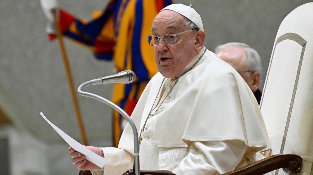 El Vaticano informó que el Papa Francisco pasó una noche tranquila.