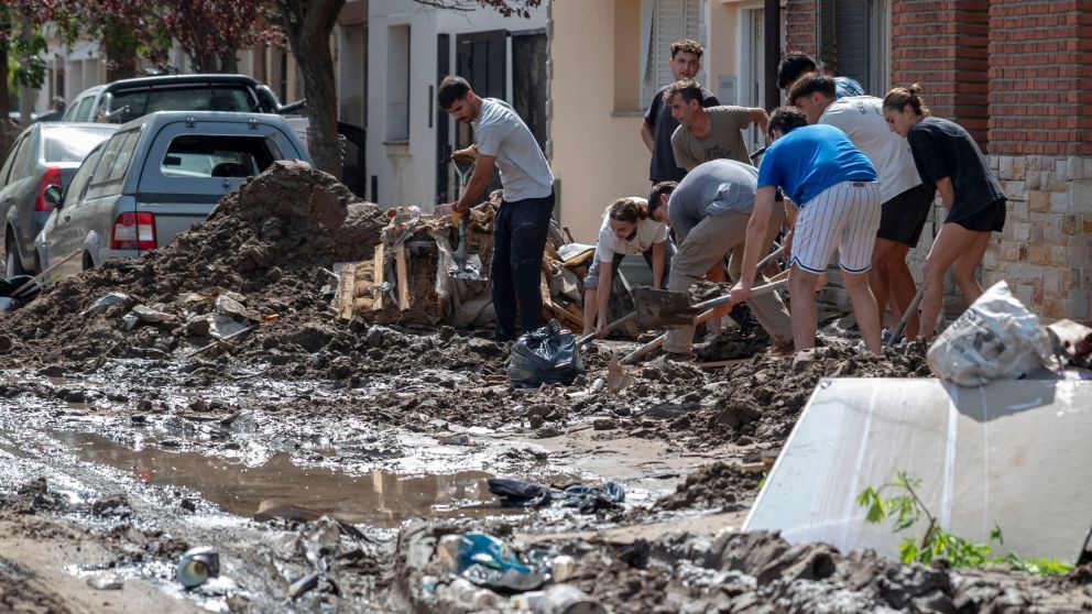 Hay m�s de 500 evacuados en Bah�a Blanca y el 70% de la poblaci�n sufri� "da�os graves".