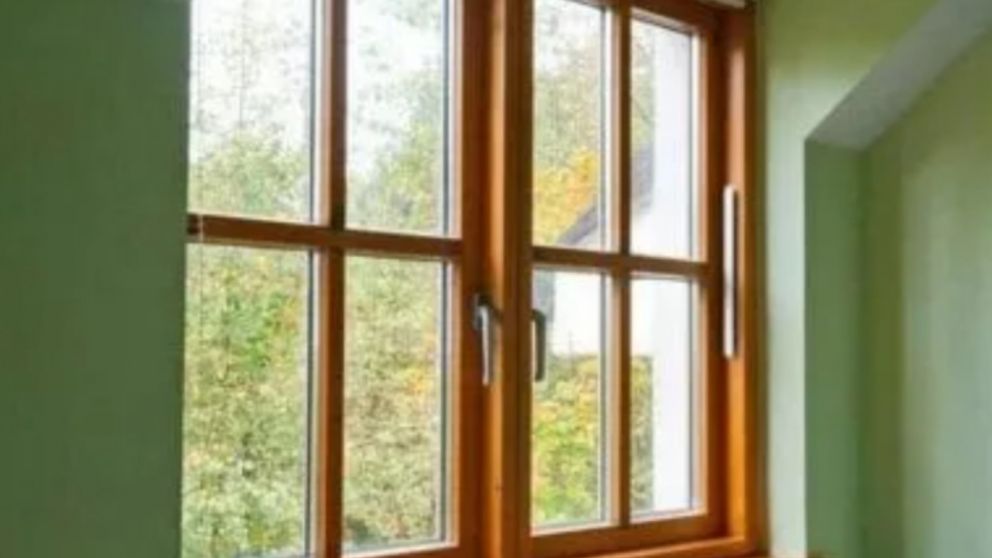 Truco casero: para qué sirve poner pimienta en las ventanas