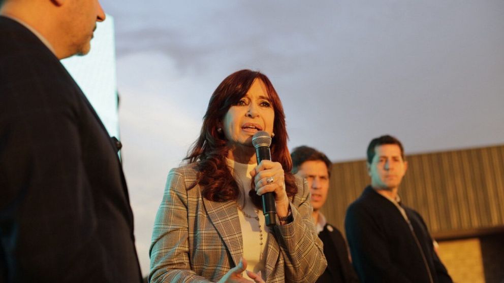 Cristina Kirchner manifestó su "tristeza" por las consecuencias del temporal en Bahía Blanca.