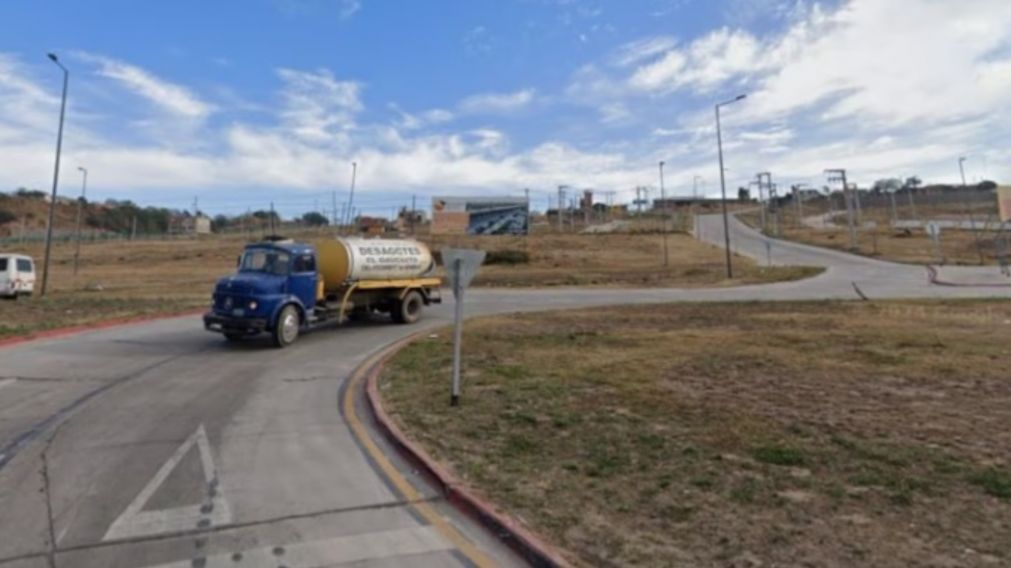 El hecho ocurrió en una avenida utilizada para ingresar a la ciudad de Córdoba (Google Maps).