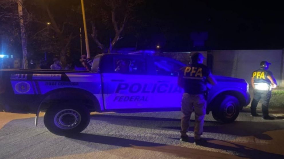 "Arruinapibes": así desbaratan kiosquito narco y detienen a 4 personas