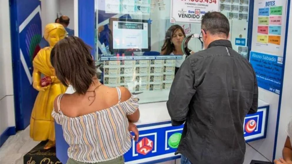 Se cruzaron con una mujer que les tiró una predicción shockeante, jugaron a la Quiniela y pasó algo impensado