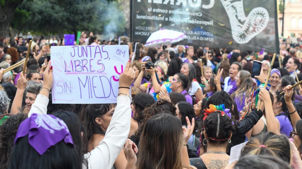 Las mujeres y disidencias coparon las calles de Buenos Aires y varias provincias del país en la movilización por el Día de la Mujer (Fotos: Pablo Villan).