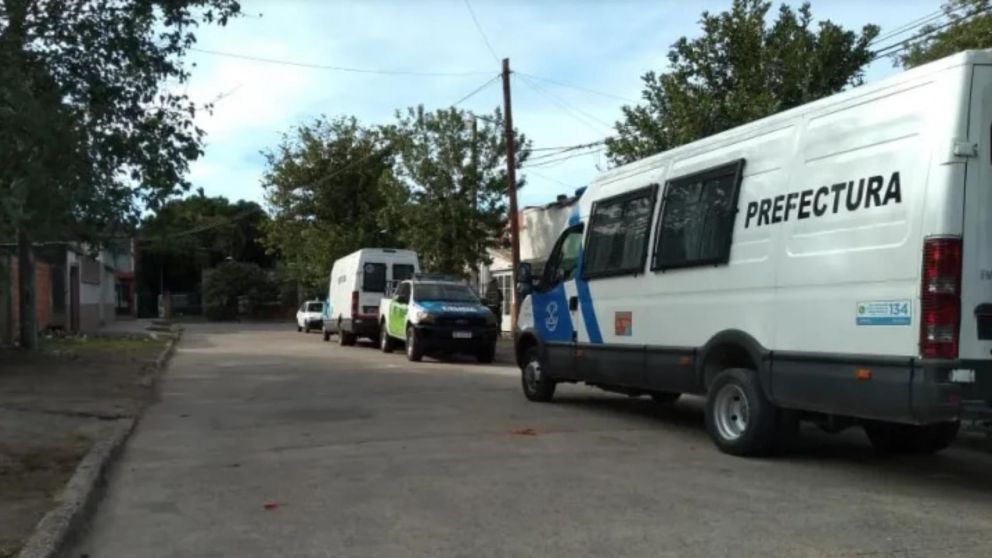 Los miembros de la Prefectura Naval Argentina se ocuparon de concretar los peritajes.