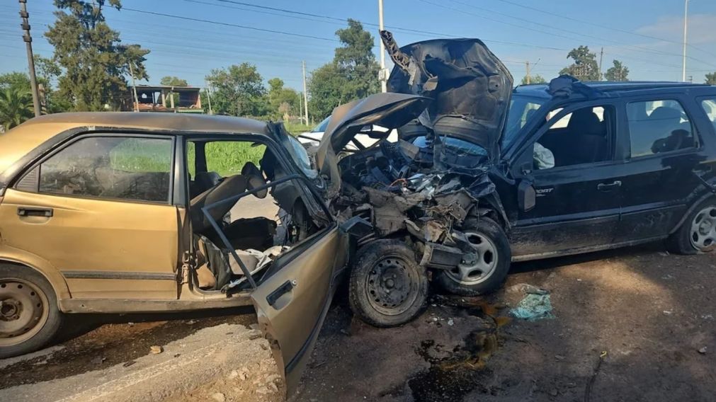 El menor de 15 años manejaba una camioneta cuando chocó de frente con otro auto y mató al conductor.