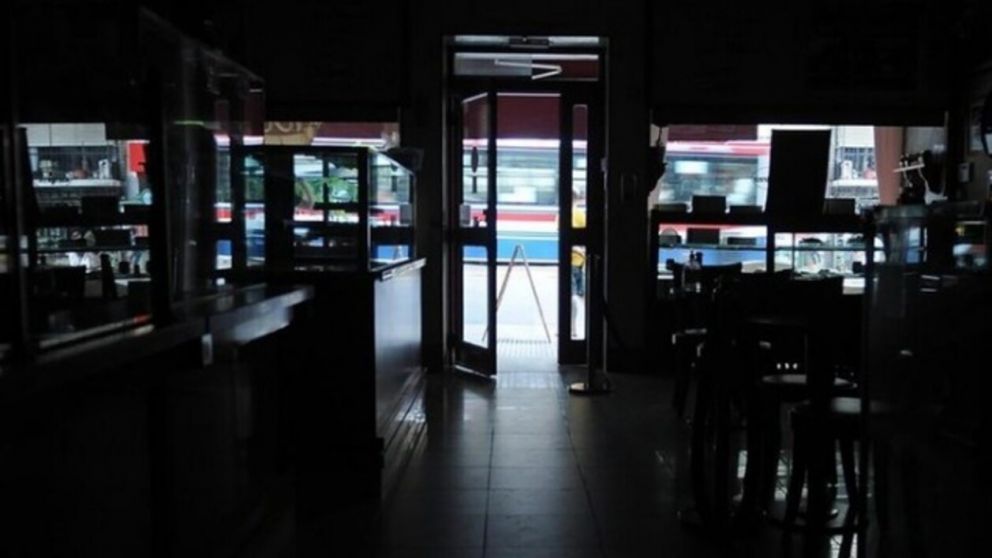 Hay algunos usuarios que todav�a no tienen suministro el�ctrico (X).