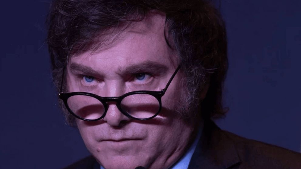 Javier Milei y un duro mensaje a los que piden una devaluación del peso frente al dólar.