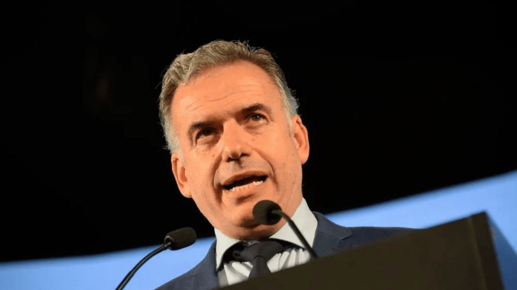 Yamandú Orsi le contestó a Milei por su advertencia de salir del Mercosur (Imagen El Observador).