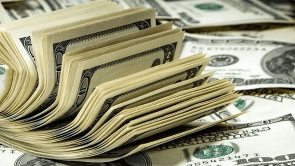 Dólar hoy: ¿ A cuánto cotizan el oficial y el blue?