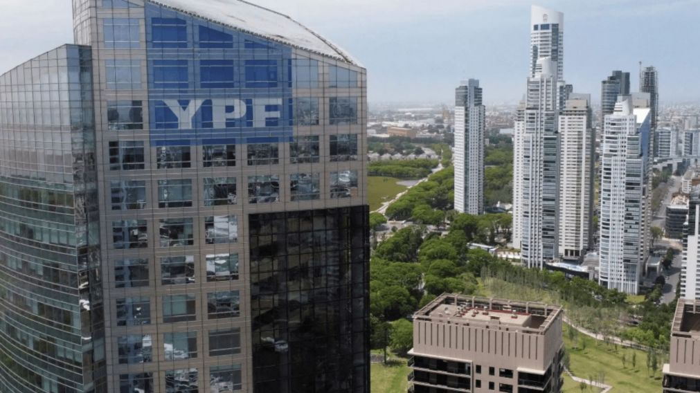 Nueva presentación para revocar el fallo sobre YPF.