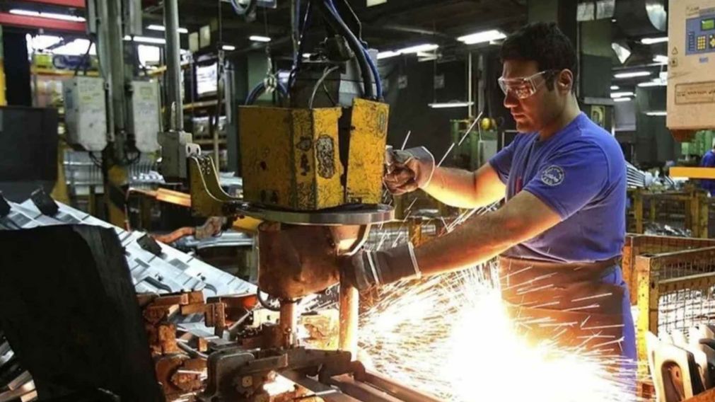 La actividad manufacturera se incrementó el 12,2% interanual en enero.