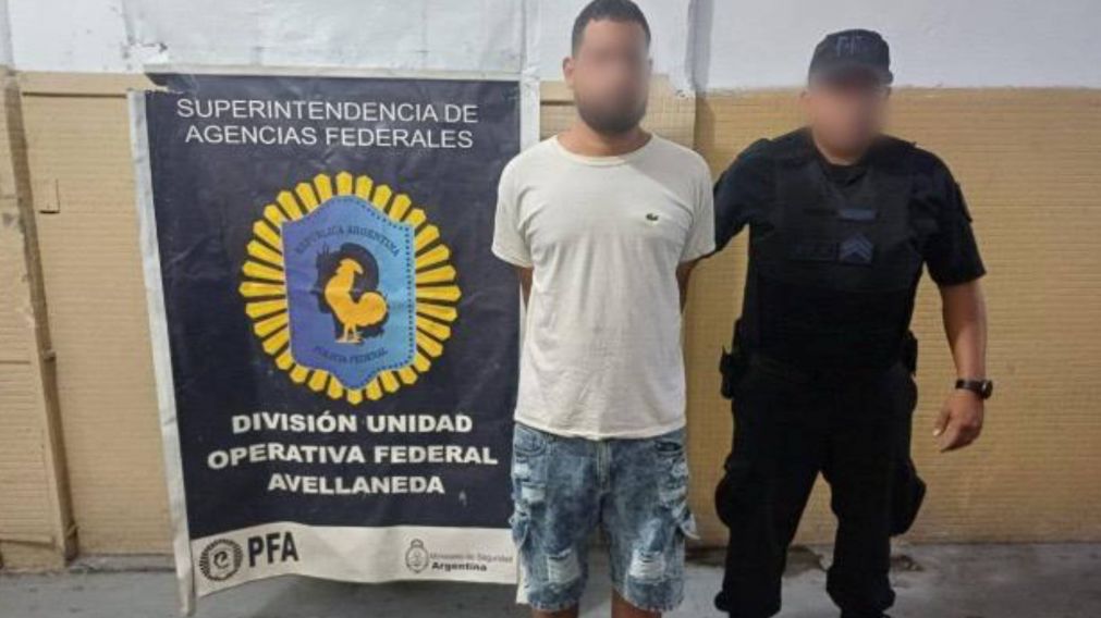 �Falsificador de billetes! Tiene 30 a�os, es dominicano y estaba pr�fugo: as� lo capturaron en su escondite