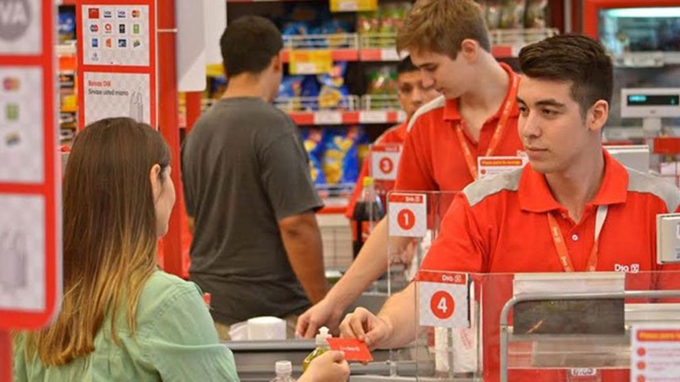 Importante cadena de supermercados mayoristas lanzó una búsqueda laboral con secundario completo: de qué se trata y cómo aplicar.