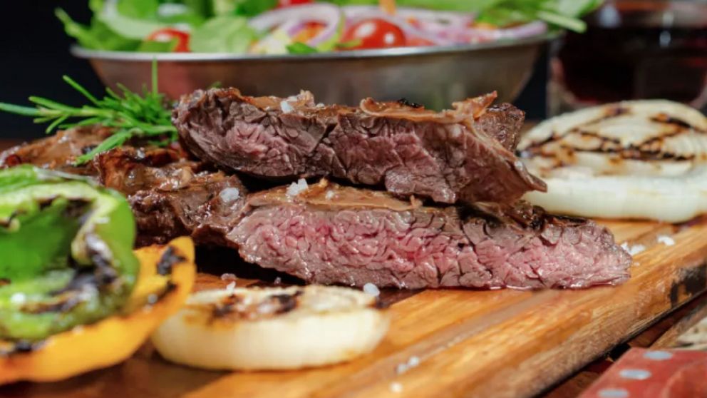 Ni asado ni vac�o, que est�n caros: dos cortes para reemplazarlos que quedan muy tiernos y jugosos en la parrilla