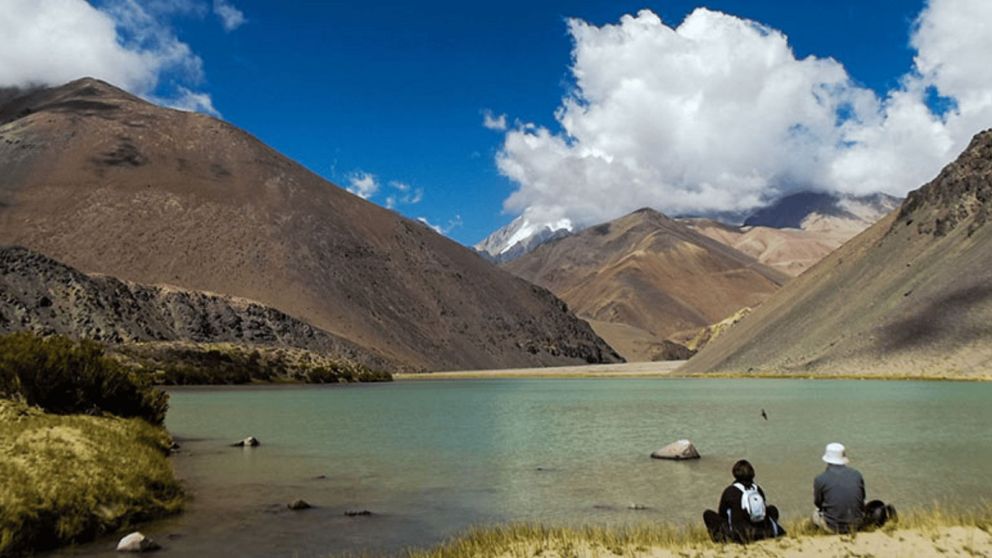Montañas, lagos y muchas sorpresas naturales: la joyita sanjuanina que tenés que visitar si querés vivir unas vacaciones diferentes.