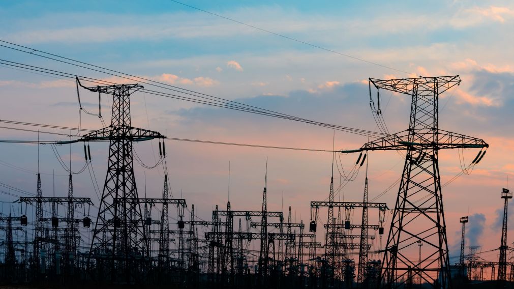 BRASIL APORT� 3.000 MW PARA ENFRENTAR LA FUERTE DEMANDA DE ENERG�A.