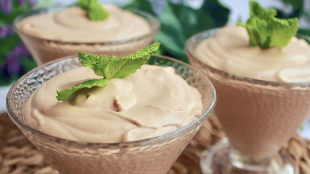 Postre fácil, rápido y sin horno: mousse de dulce de leche ultra cremoso.