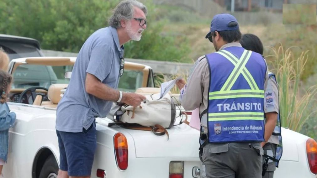 �VIDEO! As� Pancho Dotto manejaba y transmit�a en vivo por redes sociales