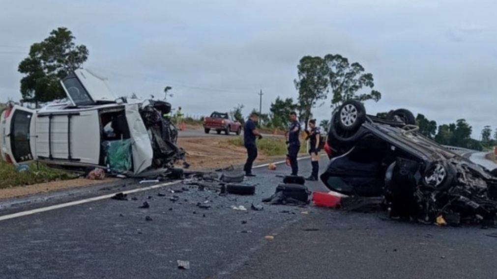 Así quedaron los dos vehículos involucrados en el accidente fatal.