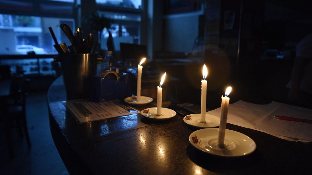 M�s de 180.000 usuarios permanecen sin luz en el AMBA (Archivo).