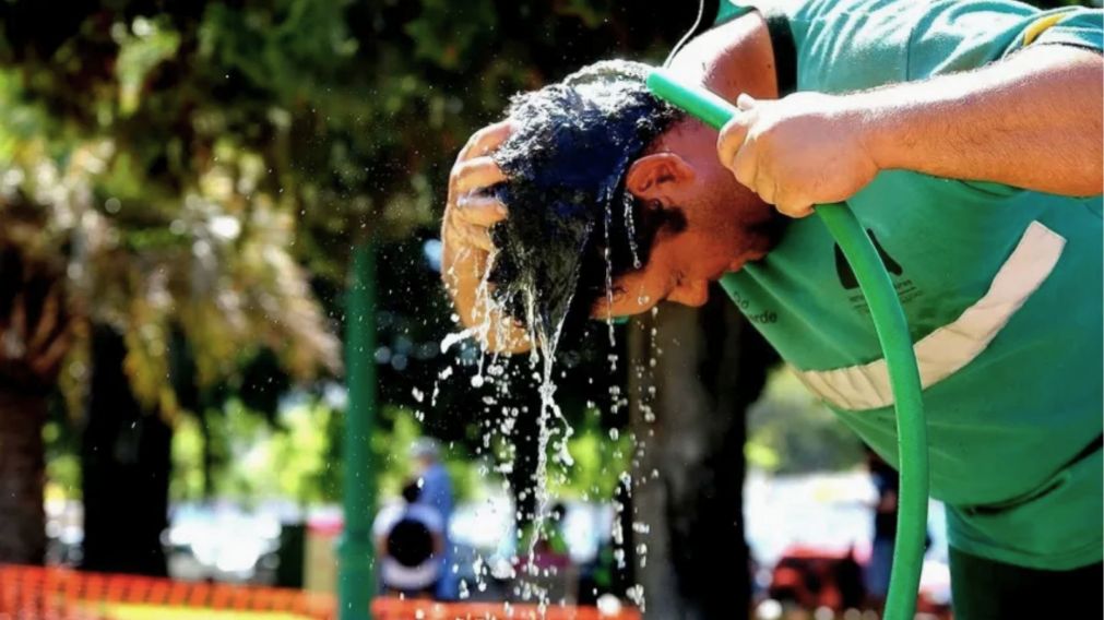 El calor extremo afecta a varias provincias del país, con temperaturas que podrían superar los 40 grados (Imagen ilustrativa).