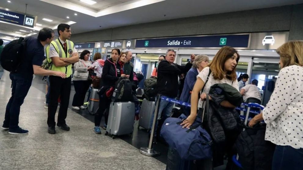 El Gobierno resolvió descontarle el día a los trabajadores que se adhirieron a la medida fuerza llevada a cabo este viernes.