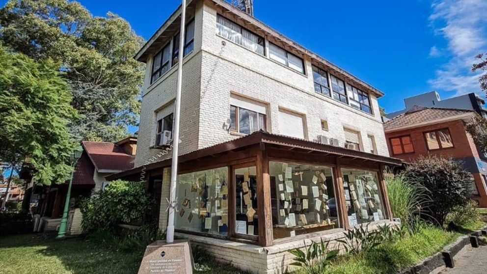 La municipalidad de Pinamar denunció a una empleada por “apropiación ilegal de fondos públicos”.