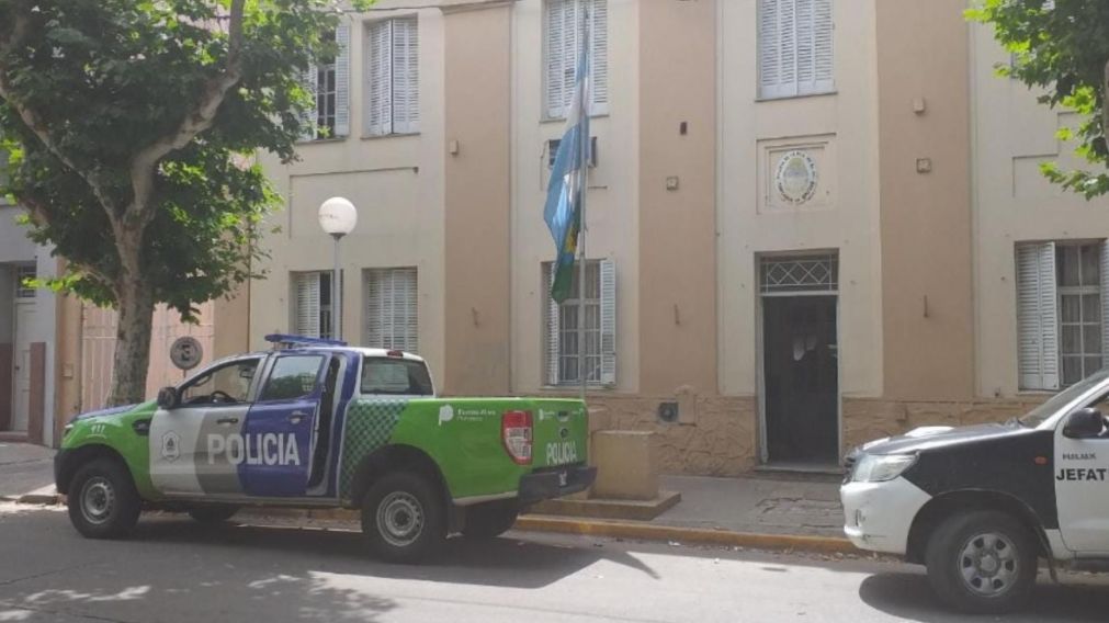 Los integrantes de esta comisaría investigan el episodio.