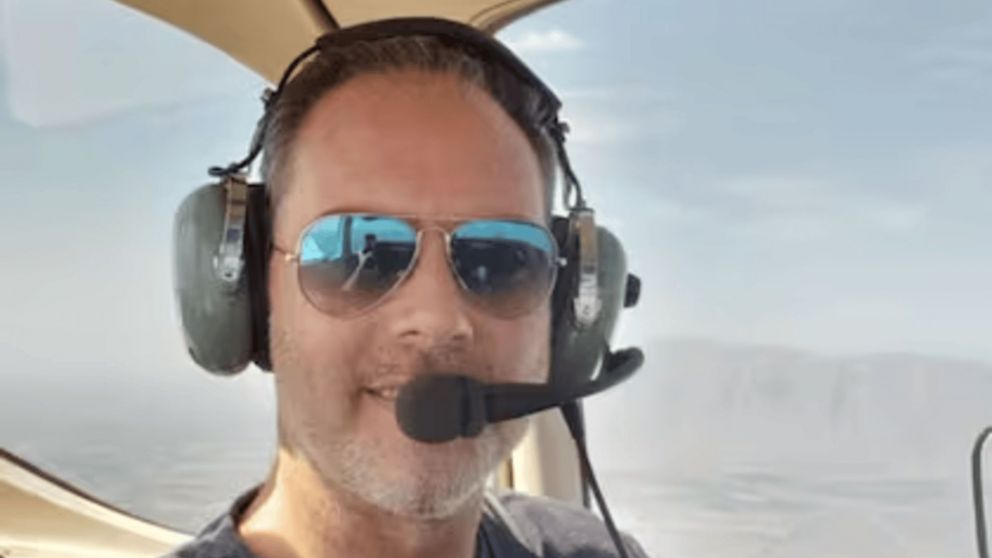 El cirujano acusado de drogar y prostituir a su mujer fue liberado.