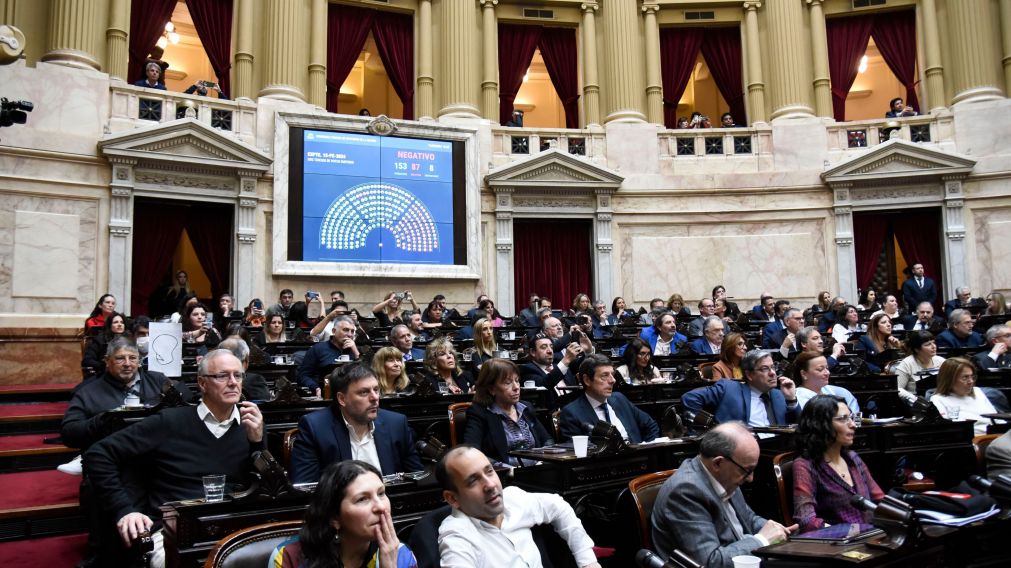 DIPUTADOS TIENE POR DELANTE UNA SESIÓN CALIENTE.