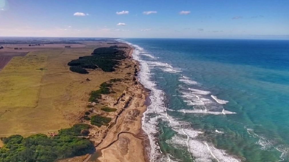 Escapada: una localidad balnearia de playas desiertas declarada Reserva Natural, ideal para "huír" de la ciudad.
