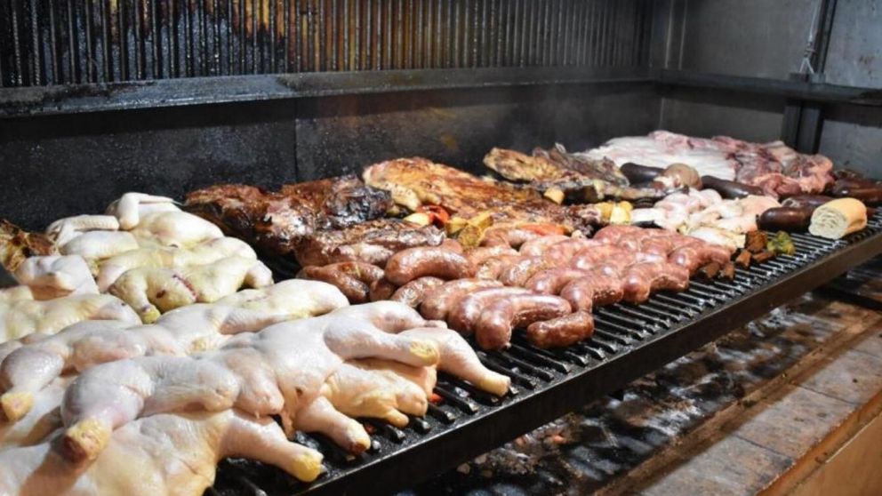 Ni asado ni chorizo: cuesta solo $1.400 el kilo, rinde un mont�n y sale espectacular a la parrilla.