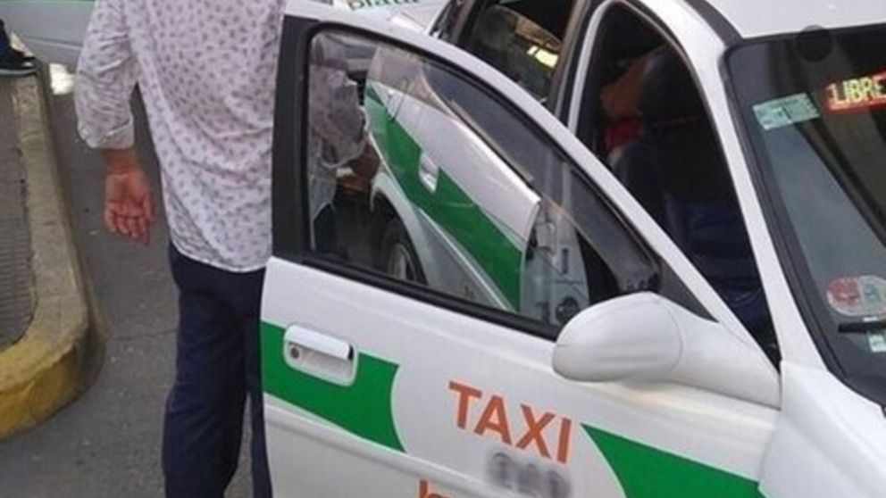 Taxista fue acusado de atacar al chofer de una app.