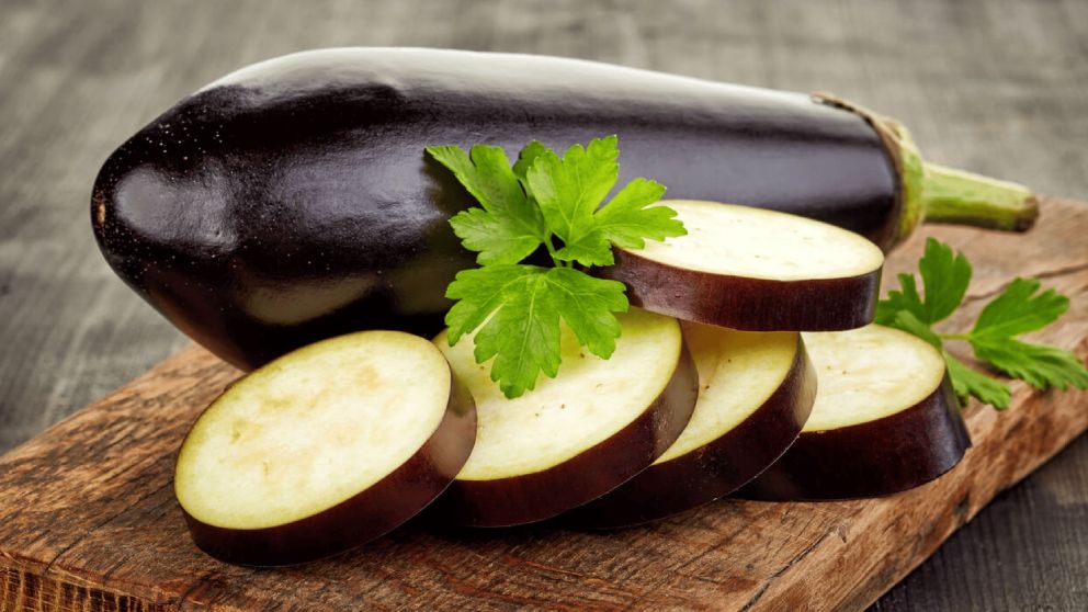Aprovechá que está barata: 5 recetas para hacer con berenjenas