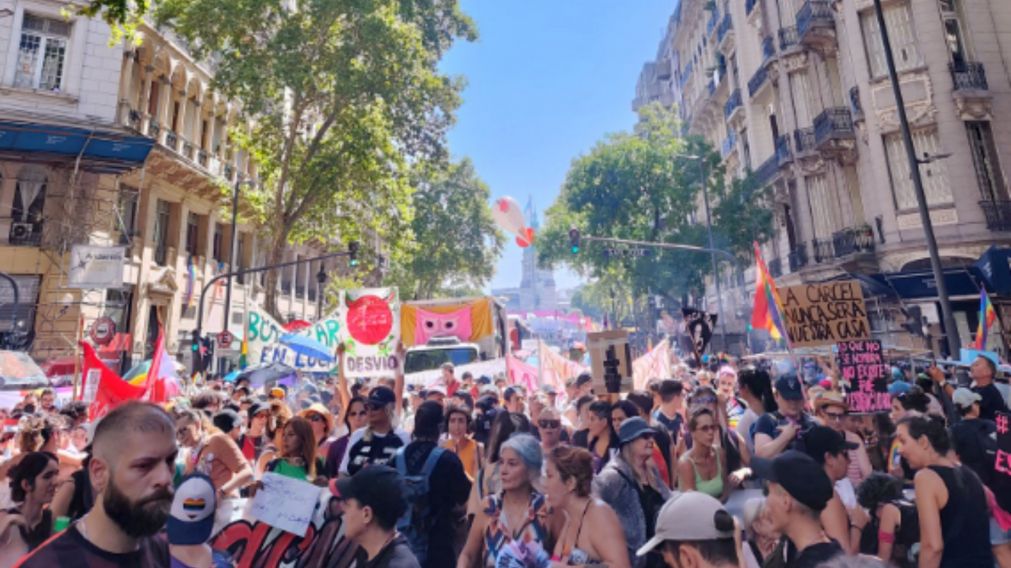 Postal de la marcha de este sábado (X/Florencia Alcaraz).