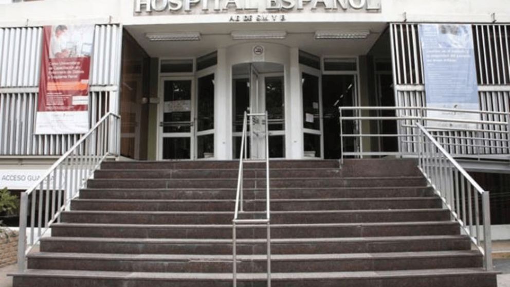 Tras un tiroteo con delincuentes un polic�a qued� internado en el hospital.
