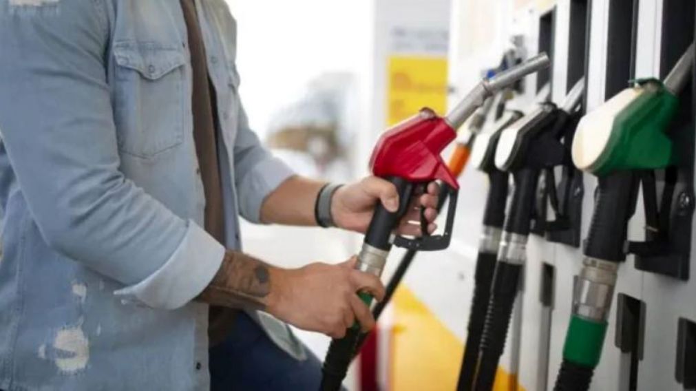 Playeros rechazan el autodespacho de combustible y eval�an un paro.