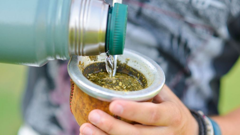 Ola de calor: �Es recomendable tomar mate? �Cu�les son las mejores bebidas para mantenerse hidratado?