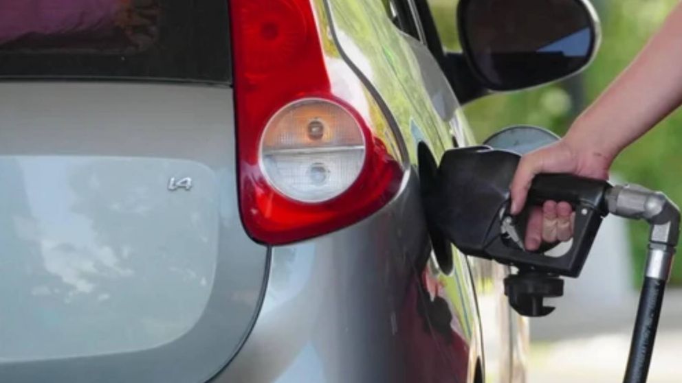 En la provincia de Buenos Aires no se permitir� el autodespacho de combustible, confirm� Walter Correa.