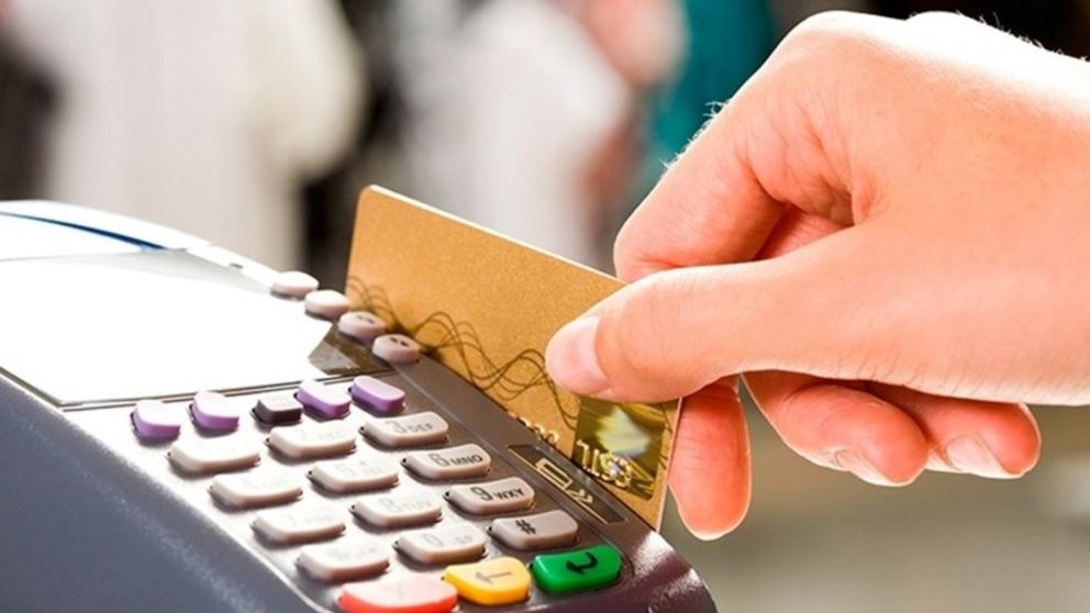 Cientos de clientes denunciaron en las últimas horas la aparición de consumos duplicados -y en algunos casos hasta triplicados- en el resumen de sus tarjetas de crédito.