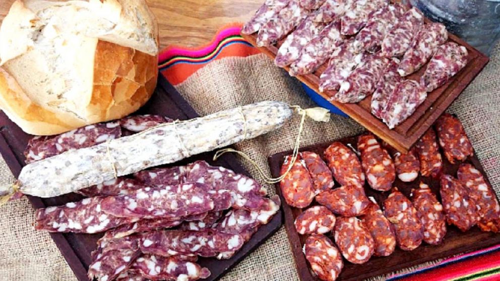 Ya sea por su composición o intenso sabor, estos salamines se ganaron la corona del ranking de mejores embutidos.