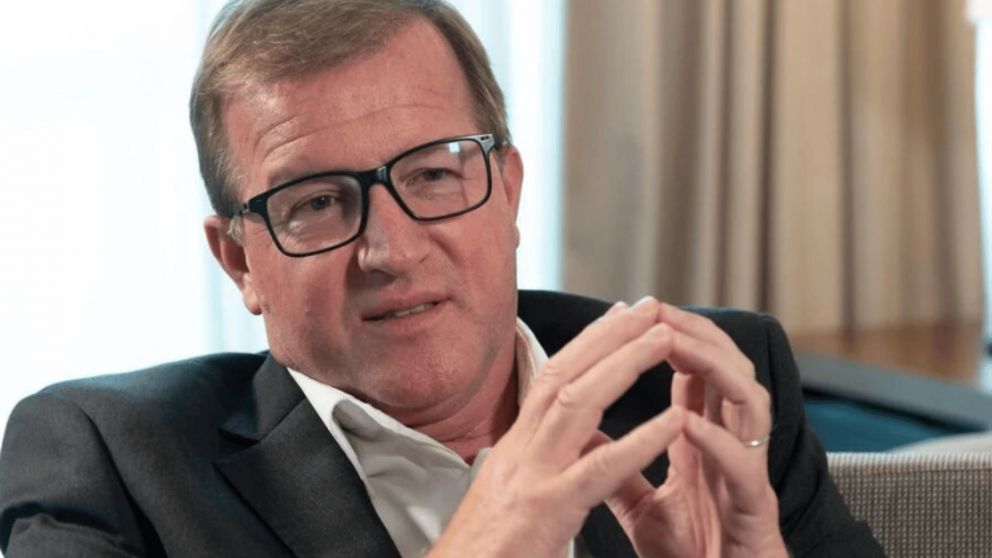 El gobierno le pidió la renuncia a Eduardo Serenellini.