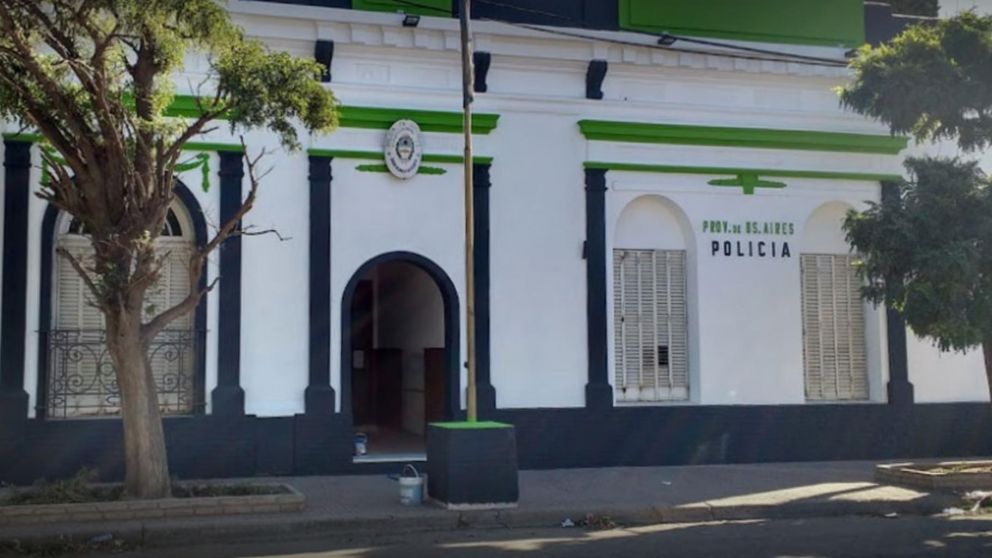 Integrantes de esta comisaría buscan a los responsables del crimen.