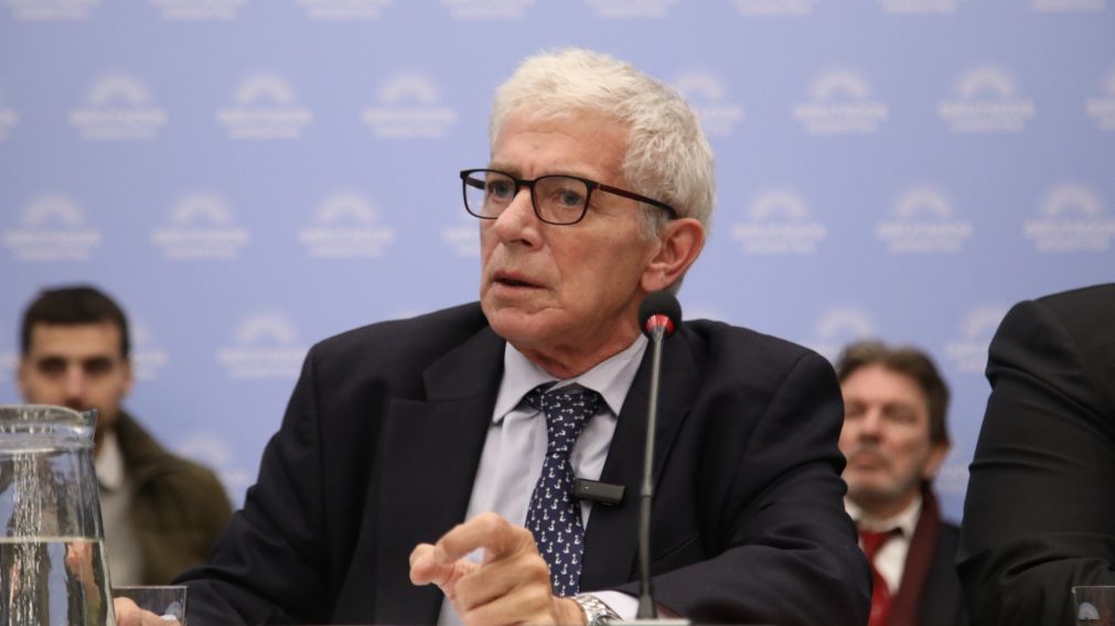 "NINGUNA VIDA VALE M�S QUE OTRA", DIJO EL MINISTRO DE JUSTICIA.
