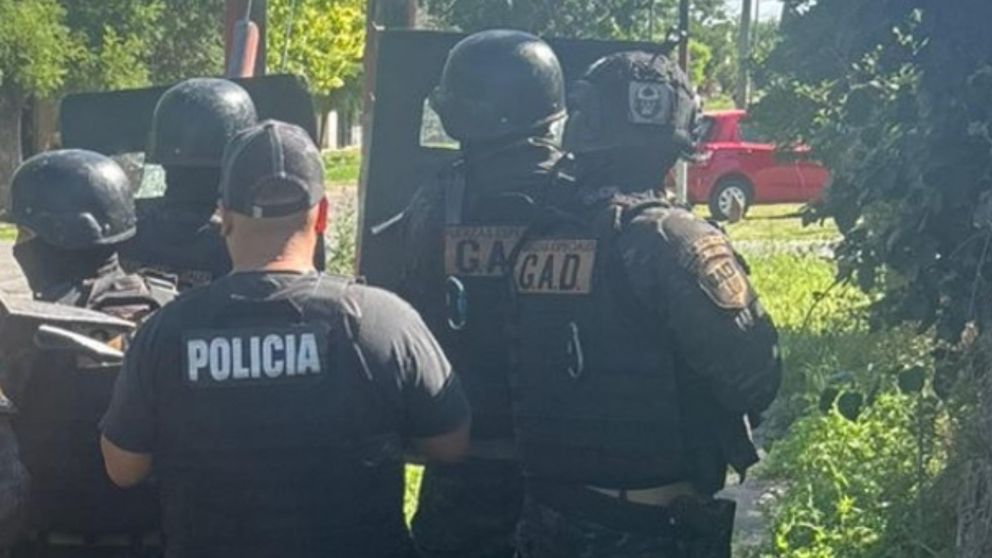 Autoridades policiales concretaron un total de siete requisas para aprehender a los malvivientes.