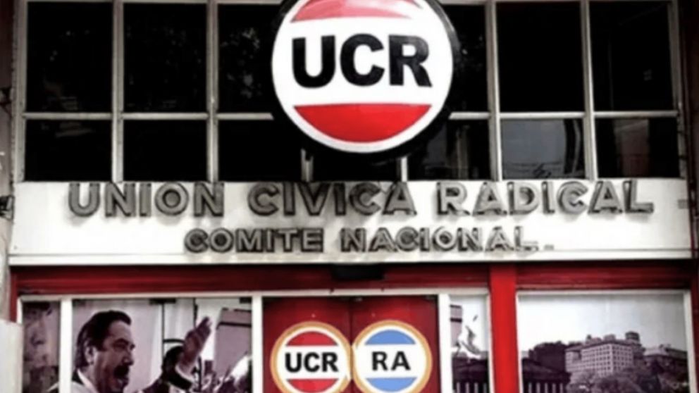 Fuerte comunicado de la UCR contra Milei.