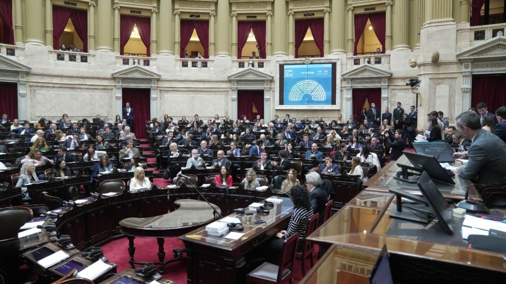 La Libertad Avanza evitó las sanciones para diputados que visitaron a genocidas.
