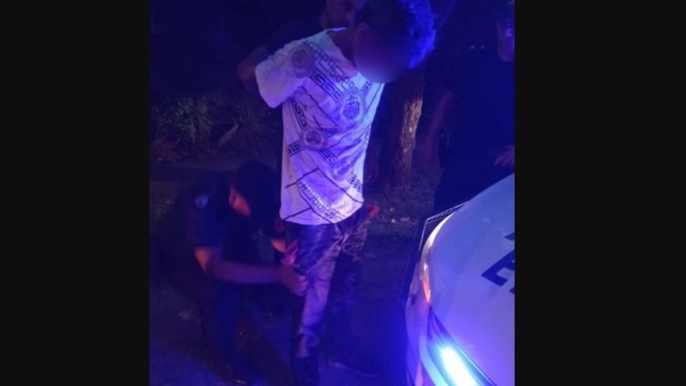 Un hombre que tenía una perimetral fue detenido por apuñalar a su ex pareja.